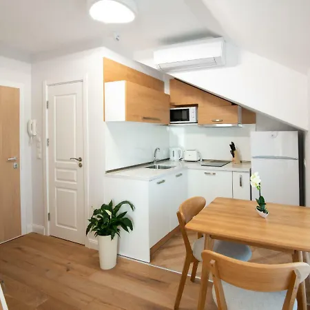 Apartment Sea Smile Warna